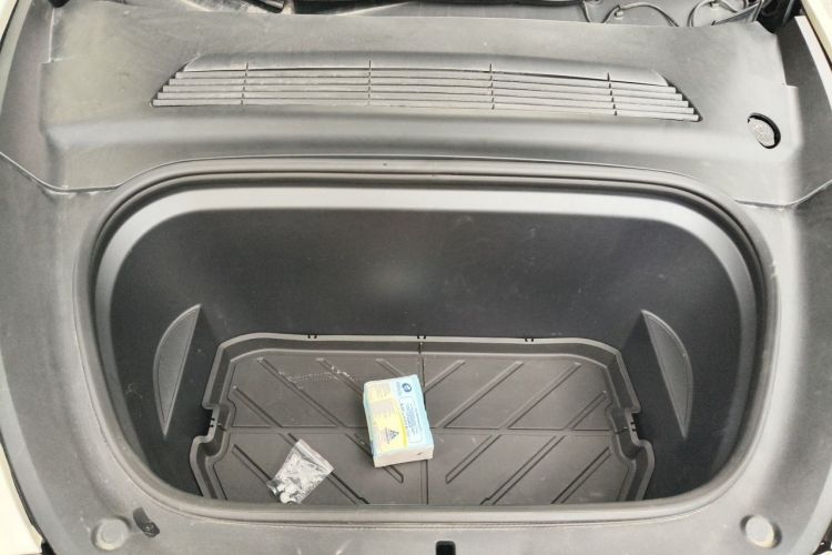 Used Tesla Model Y 2024 Rear-Wheel-Drive Version Engine Bay