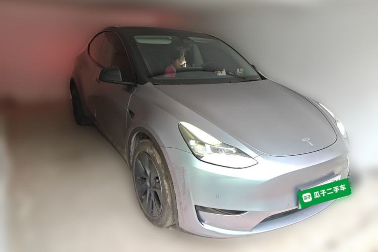 Used Tesla Model Y 2024 Rear-Wheel-Drive Version Front Right 45 Deg
