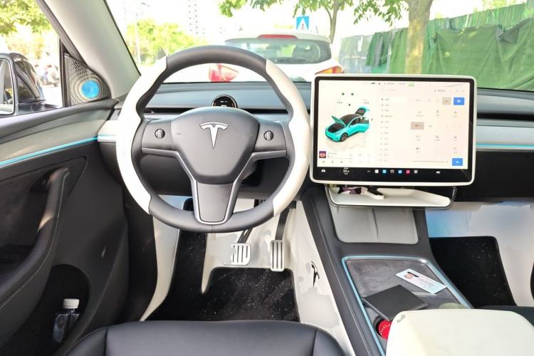 Used Tesla Model Y 2024 Rear-Wheel-Drive Version Steering Wheel