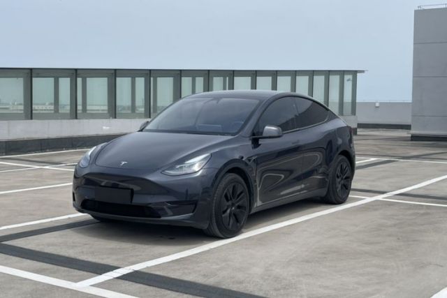 Used Tesla Model Y 2024 Rear-Wheel-Drive Version