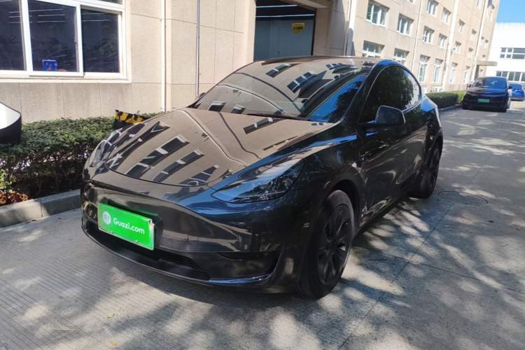 Tesla Model Y 2024 Rear-Wheel-Drive Version