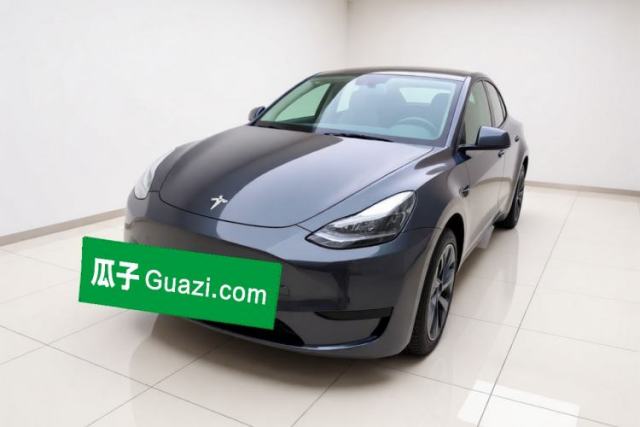 Używany Tesla Model Y 2024 Rear-Wheel-Drive Version