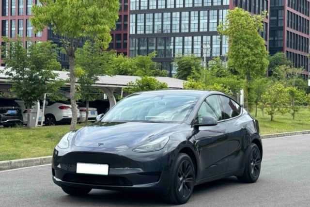 Used Tesla Model Y 2024 Rear-Wheel-Drive Version