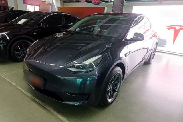 Tesla Model Y 2024 Rear-Wheel-Drive Version с пробегом