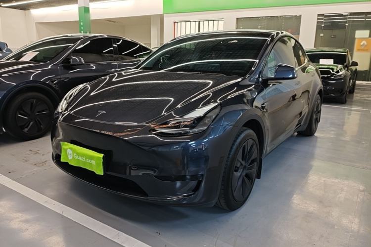 Tesla Model Y 2024 Rear-Wheel-Drive Version