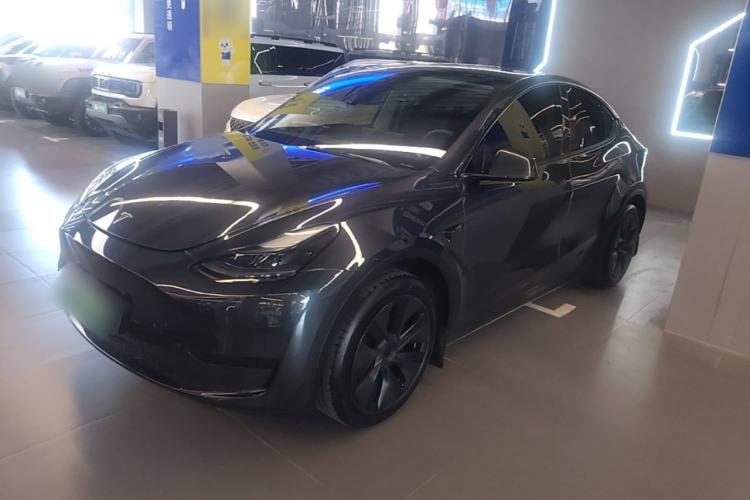 Tesla Model Y 2024 Rear-Wheel-Drive Version