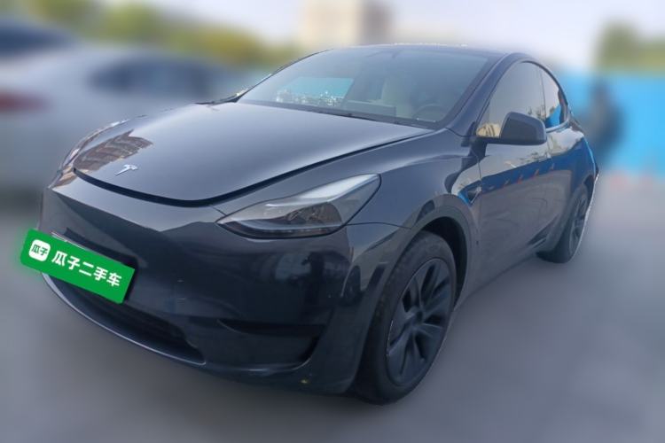 Tesla Model Y 2024 Rear-Wheel-Drive Version
