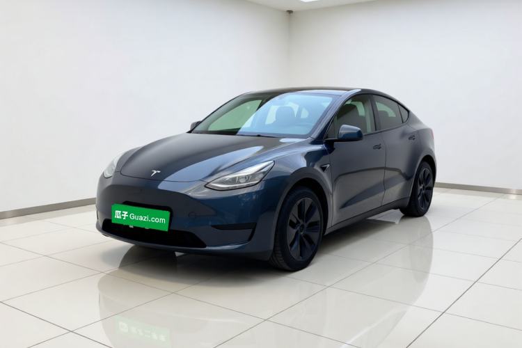 Tesla Model Y 2024 Rear-Wheel-Drive Version