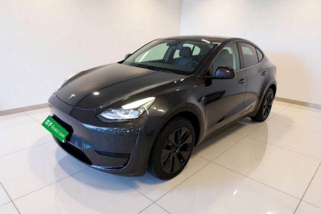 Tesla Model Y 2024 Rear-Wheel-Drive Version مستعملة