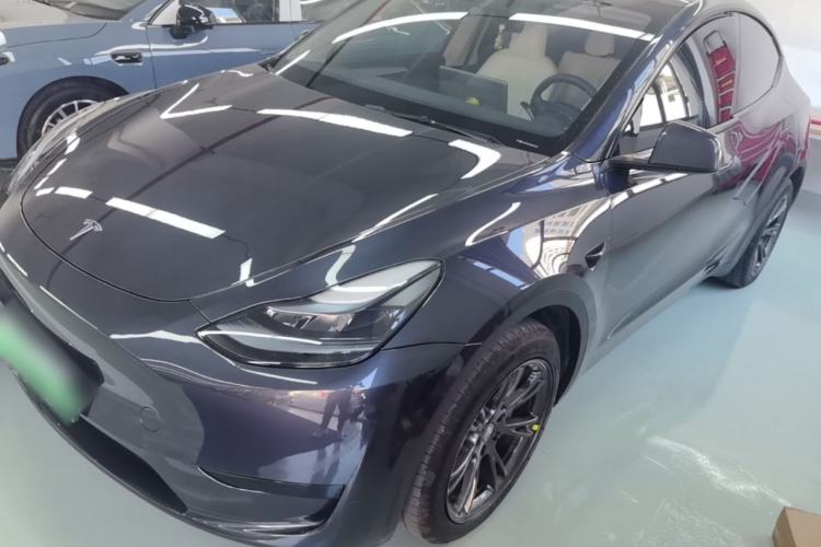 Tesla Model Y 2024 Rear-Wheel-Drive Version