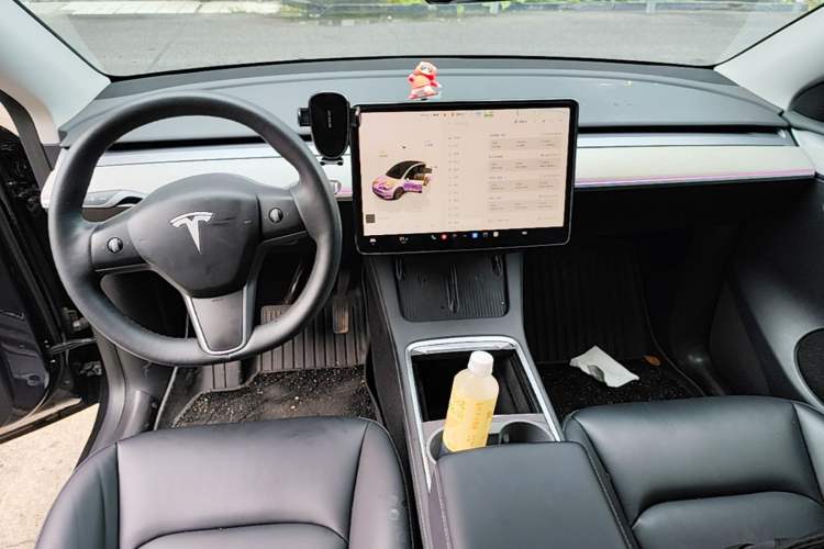 Used Tesla Model Y 2024 Rear-Wheel-Drive Version Audio And AC Panel