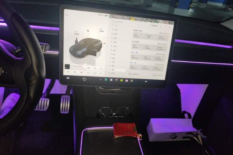 Used Tesla Model Y 2024 Long-Range All-Wheel-Drive Version Audio And AC Panel