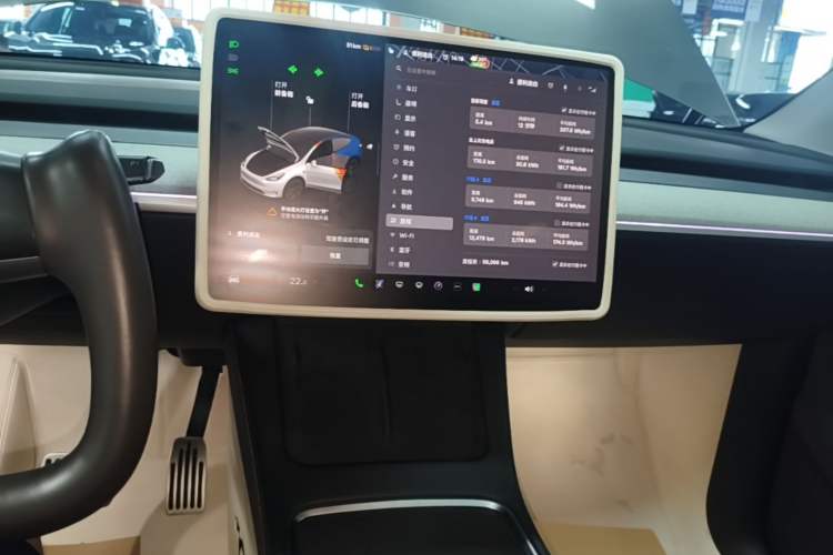 Used Tesla Model Y 2024 Long-Range All-Wheel-Drive Version Audio And AC Panel
