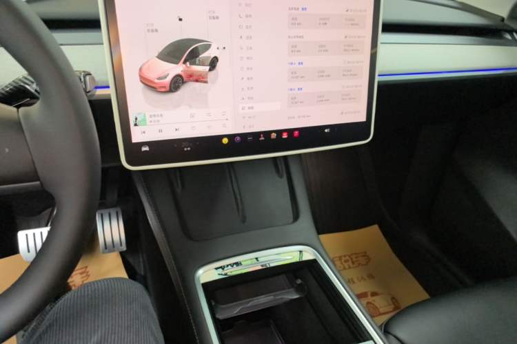 Used Tesla Model Y 2024 Long-Range All-Wheel-Drive Version Audio And AC Panel