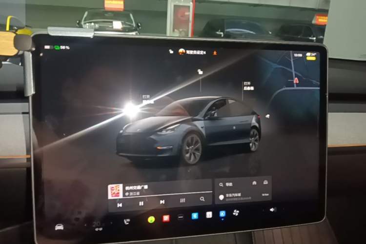 Used Tesla Model Y 2024 Rear-Wheel-Drive Version Audio And AC Panel