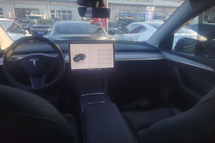 Used Tesla Model Y 2024 Rear-Wheel-Drive Version Audio And AC Panel