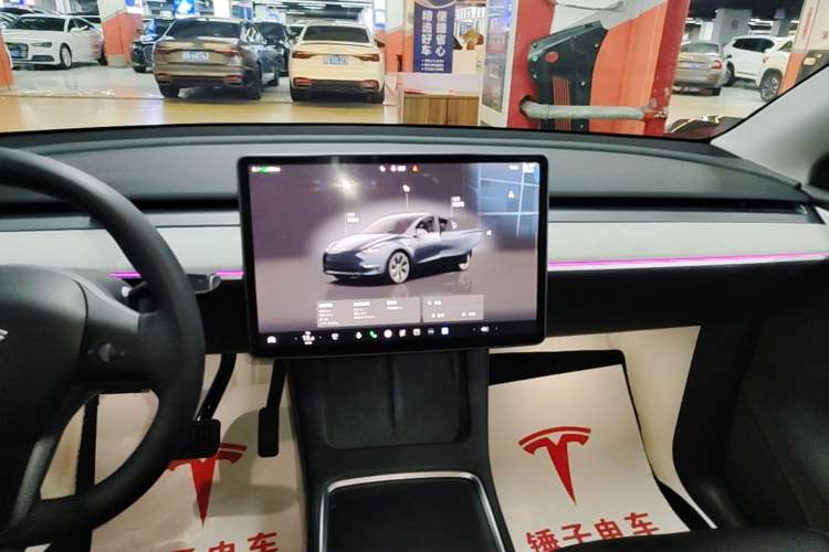 Used Tesla Model Y 2024 Rear-Wheel-Drive Version Audio And AC Panel