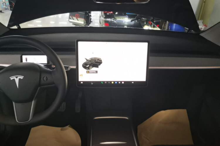 Used Tesla Model Y 2024 Rear-Wheel-Drive Version Audio And AC Panel