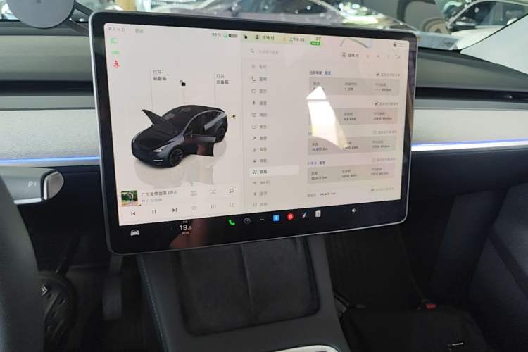 Used Tesla Model Y 2024 Long-Range All-Wheel-Drive Version Audio And AC Panel