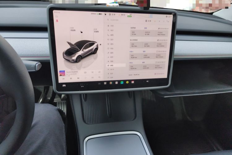 Used Tesla Model Y 2024 Rear-Wheel-Drive Version Audio And AC Panel