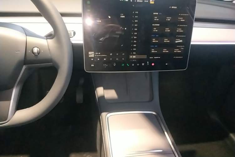 Used Tesla Model Y 2024 Rear-Wheel-Drive Version Audio And AC Panel