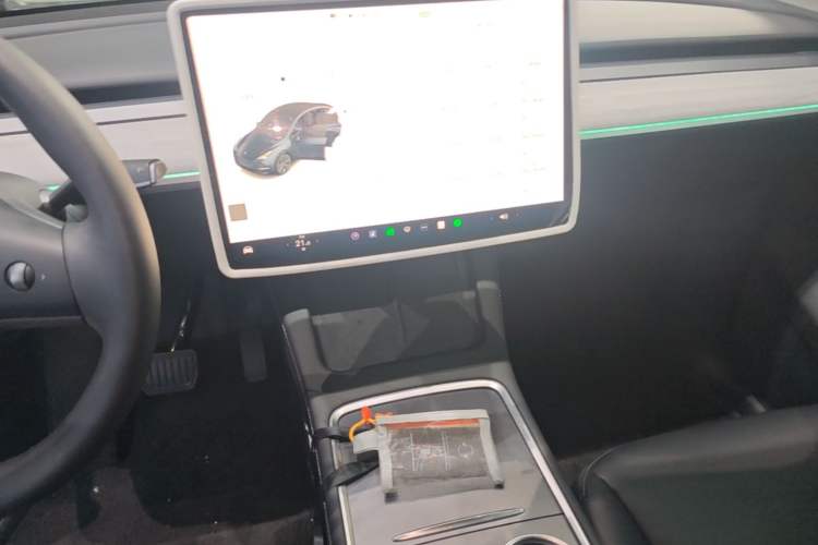 Used Tesla Model Y 2024 Rear-Wheel-Drive Version Audio And AC Panel