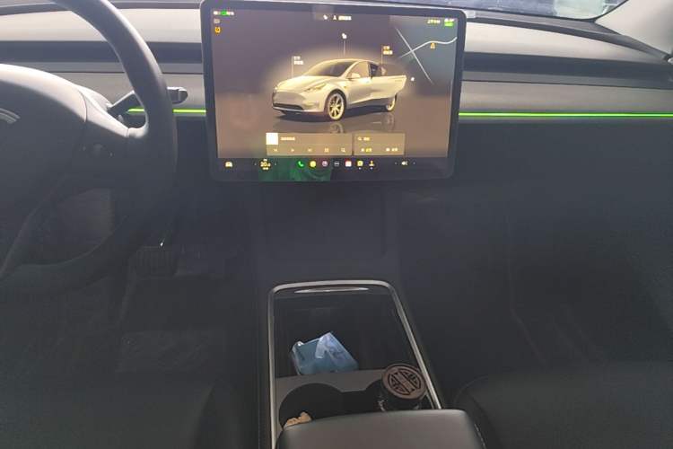 Used Tesla Model Y 2024 Rear-Wheel-Drive Version Audio And AC Panel