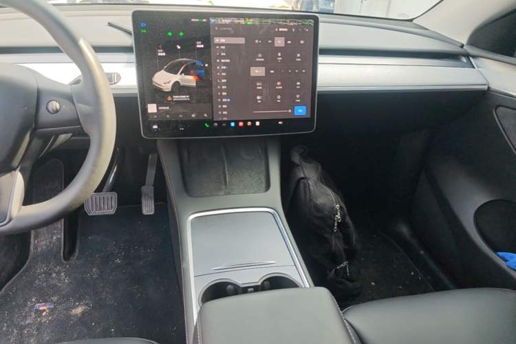 Used Tesla Model Y 2024 Long-Range All-Wheel-Drive Version Audio And AC Panel