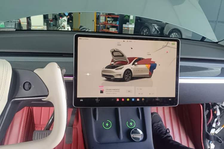 Used Tesla Model Y 2024 Long-Range All-Wheel-Drive Version Audio And AC Panel