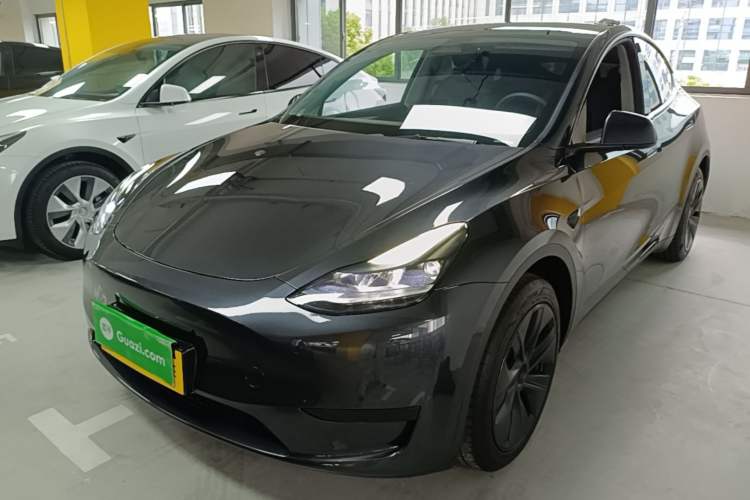 Tesla Model Y 2024 Rear-Wheel-Drive Version