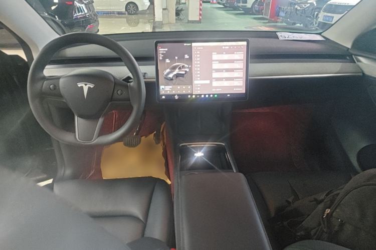Used Tesla Model Y 2024 Rear-Wheel-Drive Version Center Console