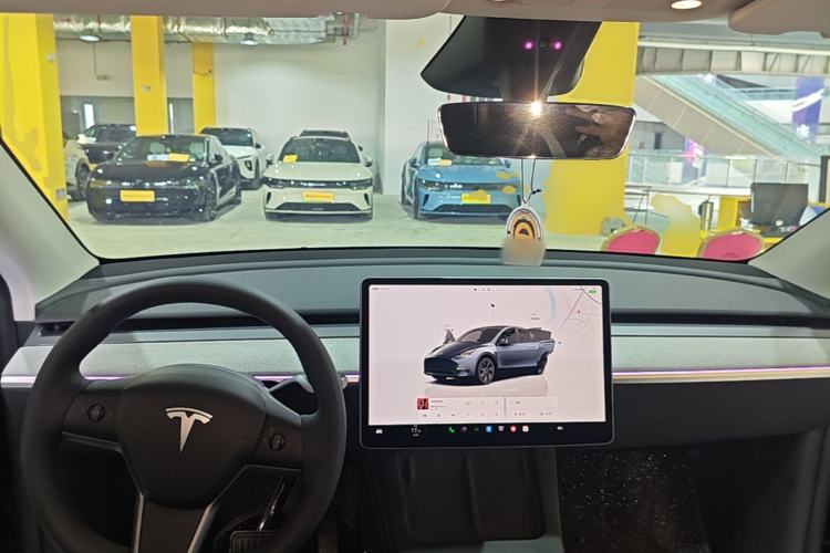 Used Tesla Model Y 2024 Rear-Wheel-Drive Version Center Console