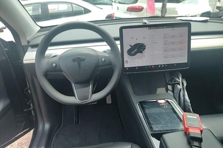 Used Tesla Model Y 2024 Rear-Wheel-Drive Version Center Console