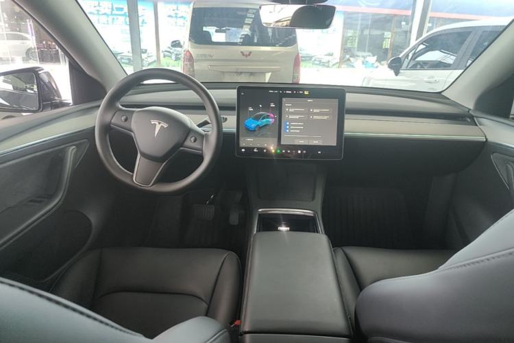 Used Tesla Model Y 2024 Rear-Wheel-Drive Version Center Console