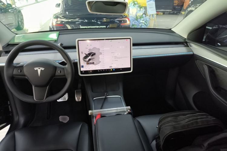 Used Tesla Model Y 2024 Rear-Wheel-Drive Version Center Console
