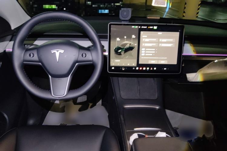 Used Tesla Model Y 2024 Rear-Wheel-Drive Version Center Console