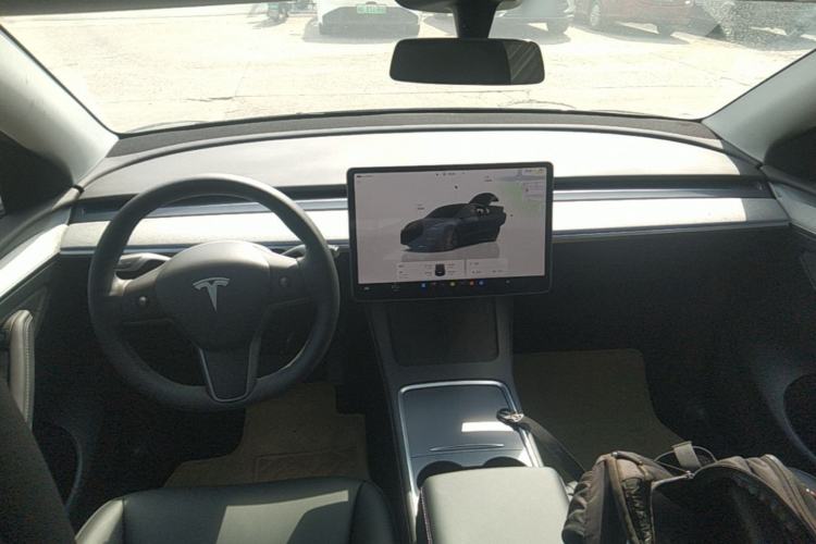 Used Tesla Model Y 2024 Rear-Wheel-Drive Version Center Console