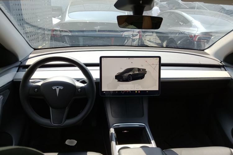Used Tesla Model Y 2024 Rear-Wheel-Drive Version Center Console