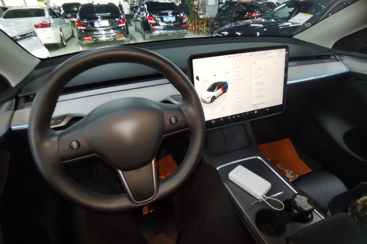 Used Tesla Model Y 2024 Rear-Wheel-Drive Version Center Console