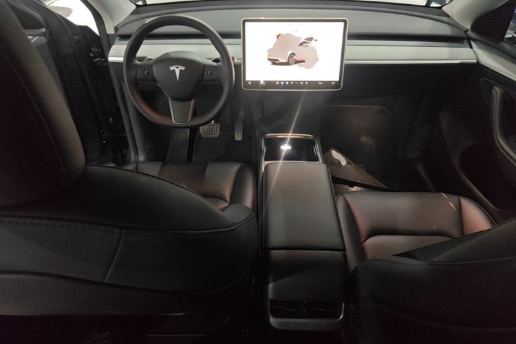 Used Tesla Model Y 2024 Rear-Wheel-Drive Version Center Console