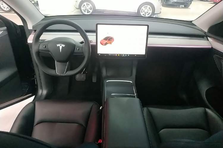 Used Tesla Model Y 2024 Rear-Wheel-Drive Version Center Console