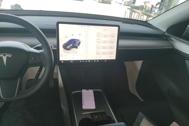 Used Tesla Model Y 2024 Rear-Wheel-Drive Version Center Console
