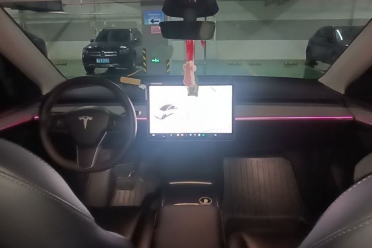 Used Tesla Model Y 2024 Rear-Wheel-Drive Version Center Console