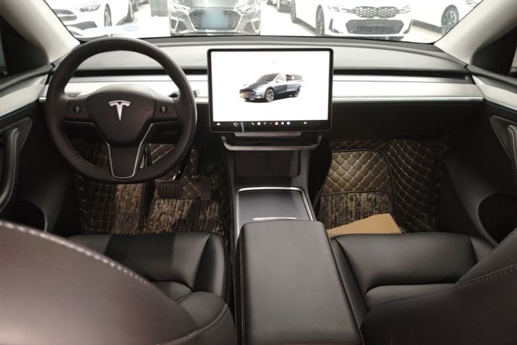 Used Tesla Model Y 2024 Rear-Wheel-Drive Version Center Console