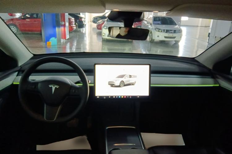 Used Tesla Model Y 2024 Rear-Wheel-Drive Version Center Console