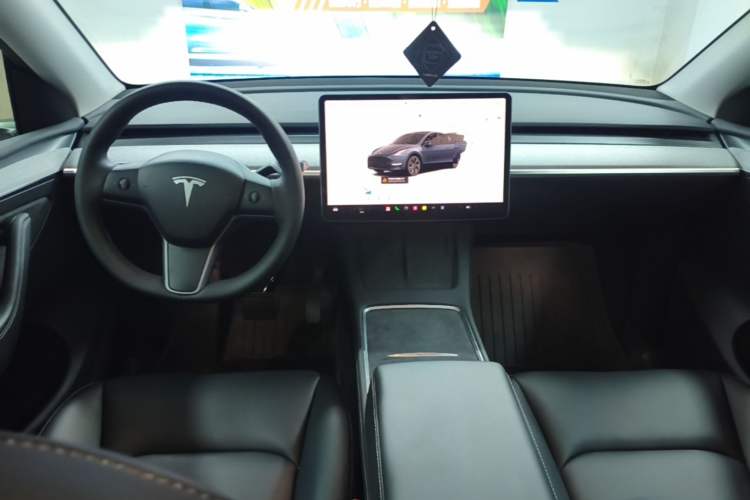 Used Tesla Model Y 2024 Long-Range All-Wheel-Drive Version Center Console