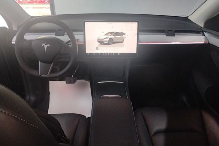 Used Tesla Model Y 2024 Long-Range All-Wheel-Drive Version Center Console