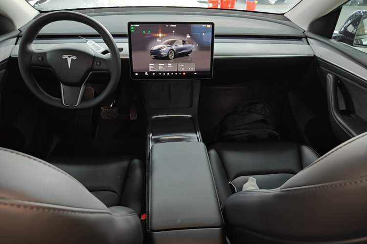 Used Tesla Model Y 2024 Rear-Wheel-Drive Version Center Console