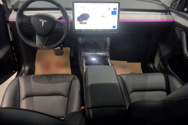 Used Tesla Model Y 2024 Rear-Wheel-Drive Version Center Console