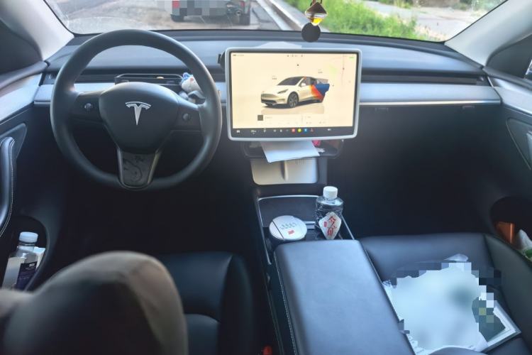 Used Tesla Model Y 2024 Rear-Wheel-Drive Version Center Console